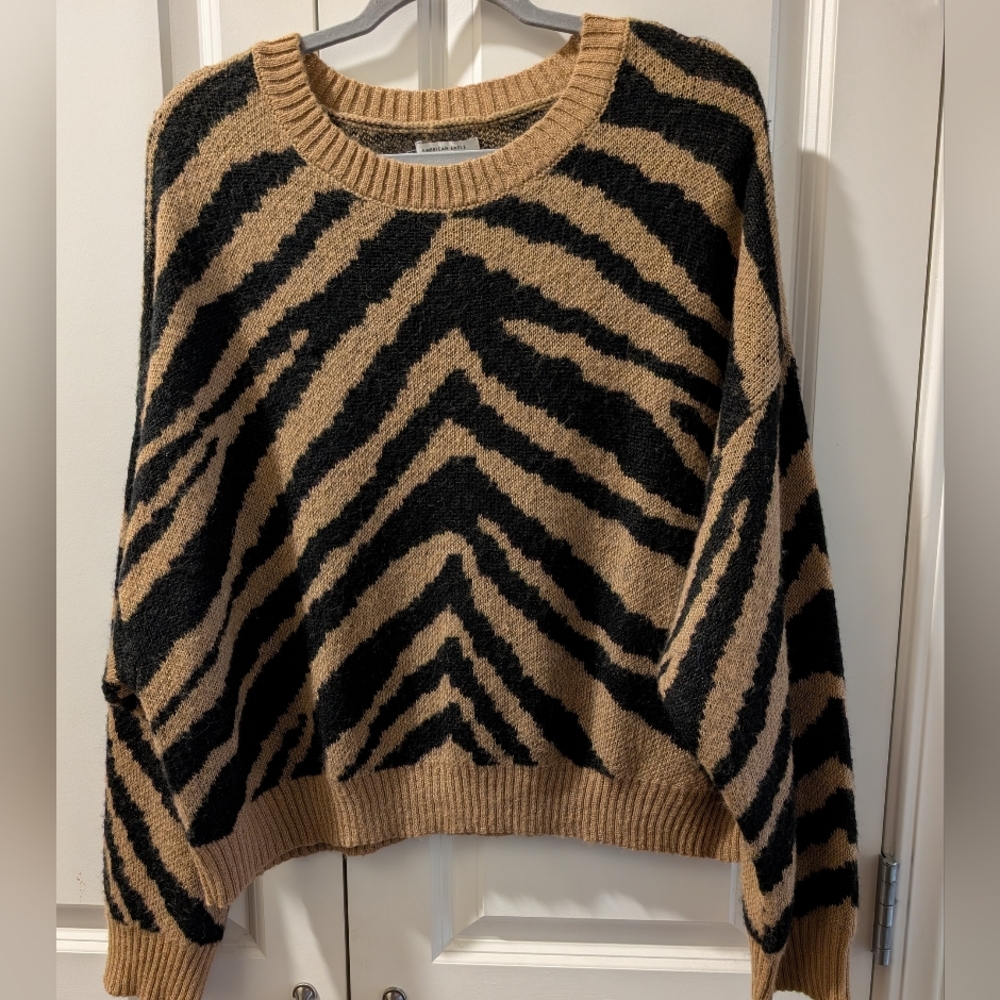 American Eagle Outfitters Black and Tan Striped Sweater